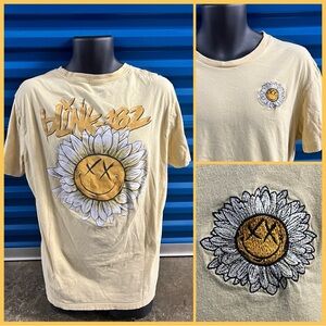 Blink 182 Graphic T-Shirt with Sunflower embroidery Size XL